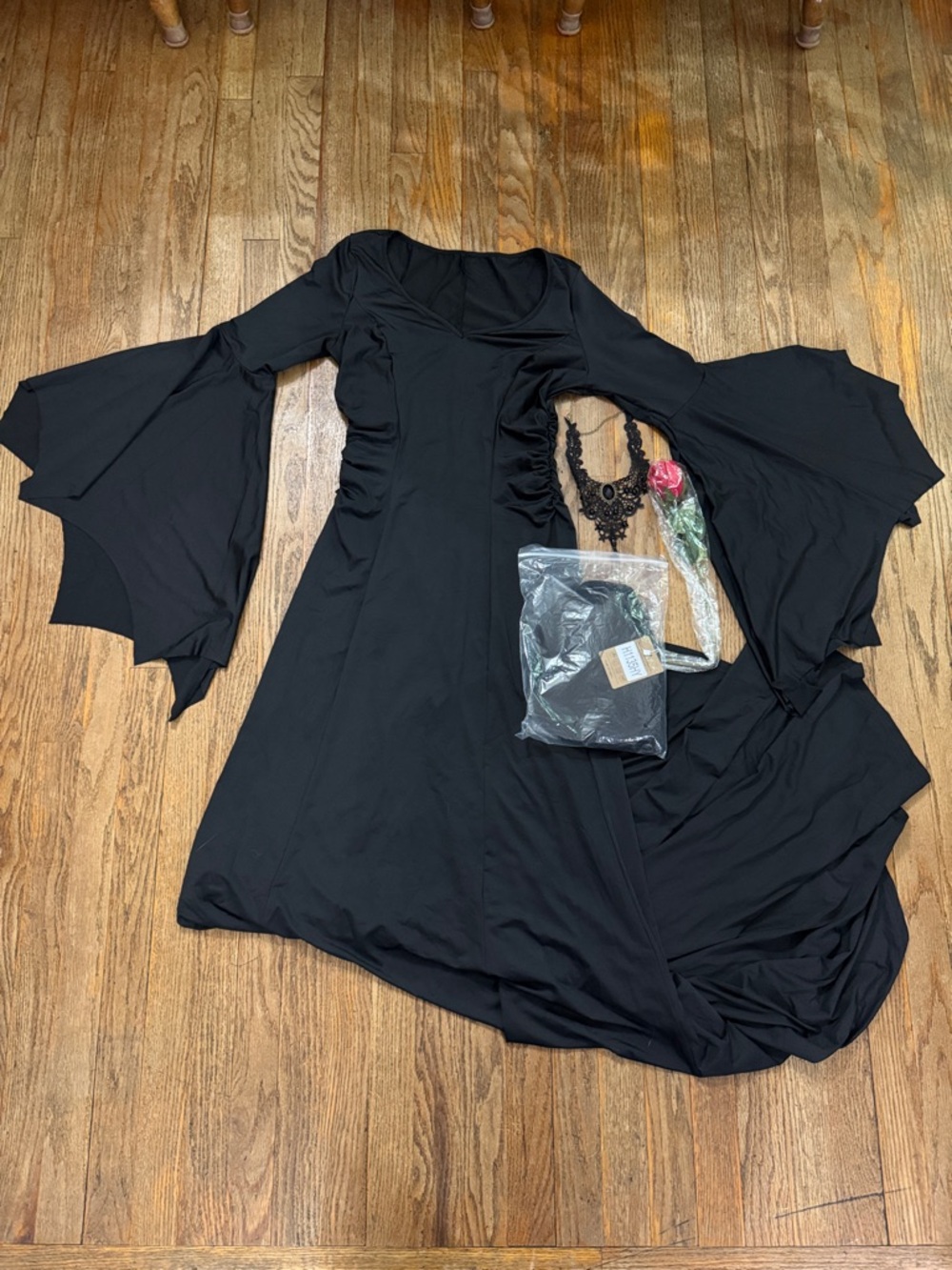 New Morticia Addams Costume w/Accessories